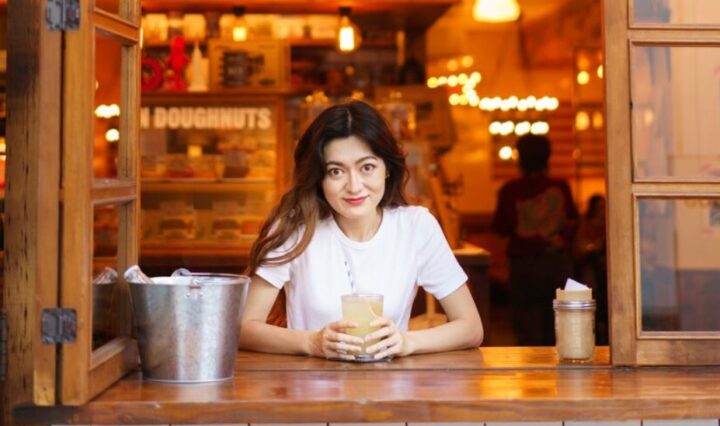 This Programmable LED Sign Brought More People to My Café